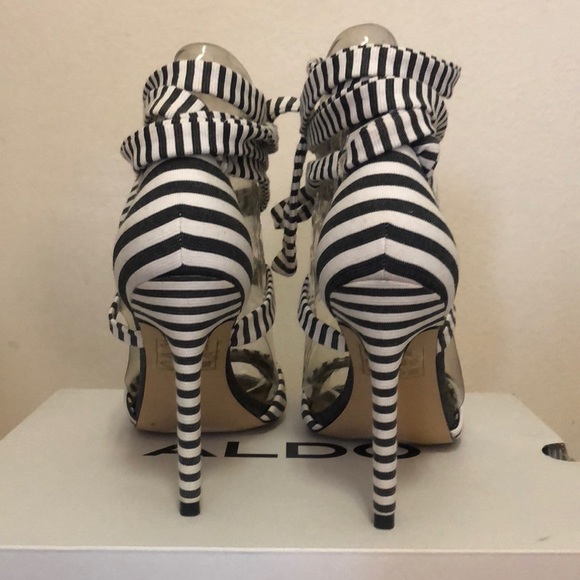 Carcione by Aldo, Wrap-Around Strappy Heels Size 9 - Picture 3 of 5